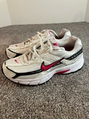 Nike Initiator Running Sneakers, Rare 2011 Womens Size 7 Pink White 394053-160